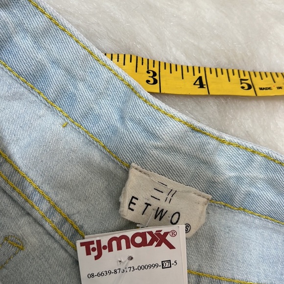 ETWO Tennessee Threads  Embroidered shorts - Picture 7 of 9